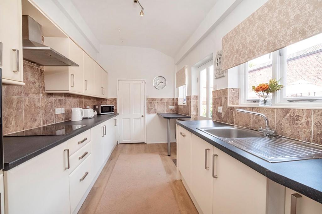 17 Penleys Grove Street Villa - York — Photos 3